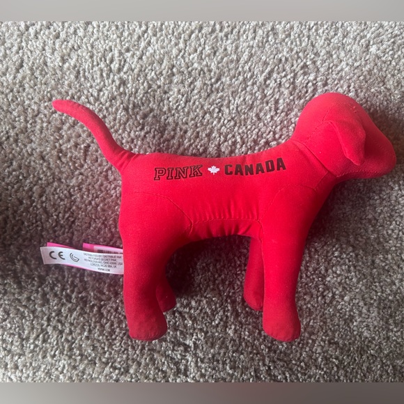 *RARE* Victoria’s Secret PINK Canada mini dog NWT - Picture 2 of 7
